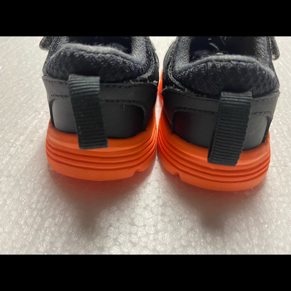 Toddler Nike sneakers